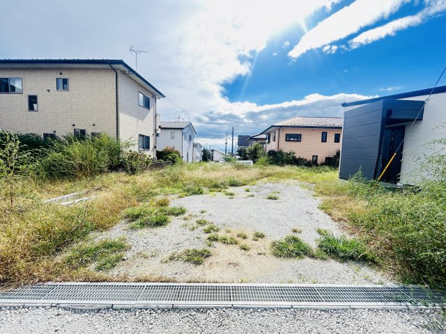 新築　前橋市富士見町時沢　2号棟の駐車場|現地写真　駐車スペースは建物東側に並列2台分可能です！
