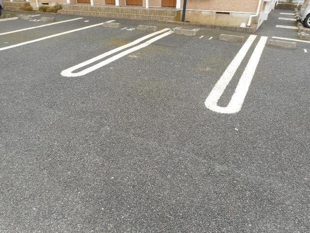 ル・シエルⅠの駐車場