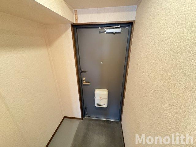 エバーグリーン泉ヶ丘１号館の玄関