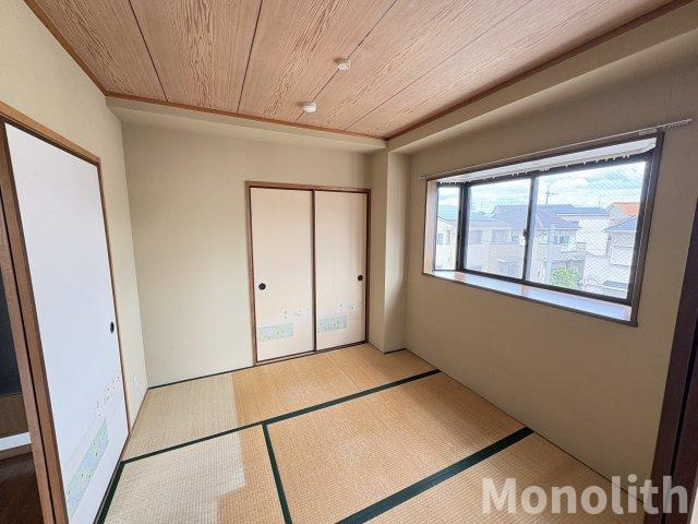 エバーグリーン泉ヶ丘１号館の和室