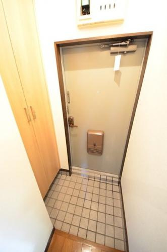 【玄関】 | ロイヤルハイツ上北沢 | ※別号室参考写真