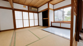 【和室】 | 高屋貸家 | 現状は荷物があります。