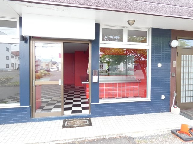 愛国東３－１－１６貸店舗のエントランス