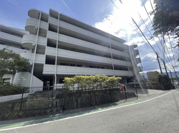 ネオハイツ橿原神宮西口の画像