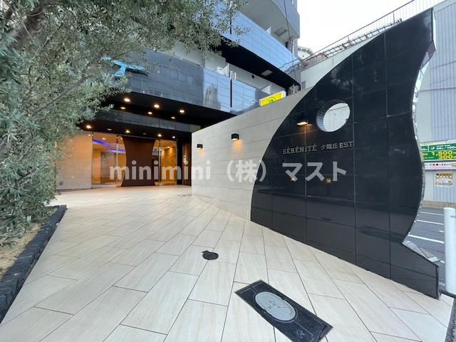 セレニテ夕陽丘ESTのエントランス