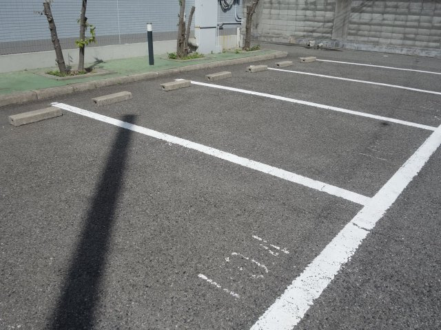 パラシオン有瀬の駐車場