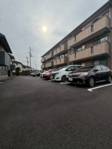 オークス玉瀬の駐車場