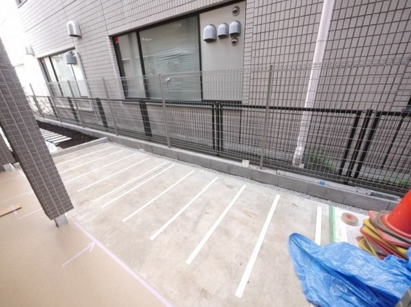 アイルグリーンの駐車場