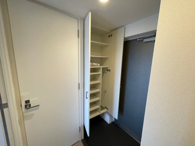 セレニテ甲子園プリエの収納