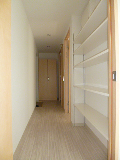 HouseK　南東角部屋　全室エアコン　オートロックの玄関