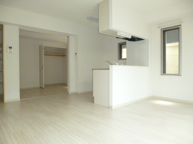 HouseK　南東角部屋　全室エアコン　オートロックの内装