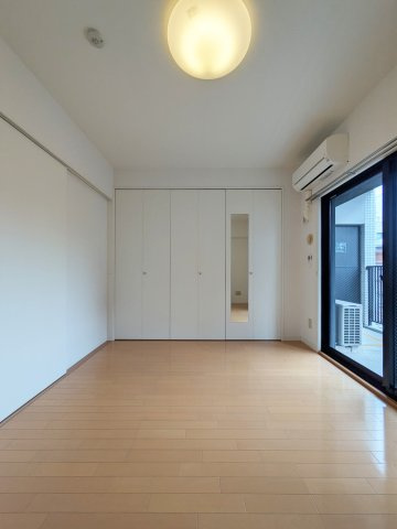 福岡市中央区舞鶴１丁目の賃貸マンションのエントランス