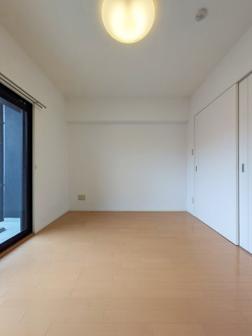 福岡市中央区舞鶴１丁目の賃貸マンションの駐車場