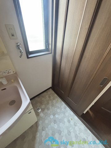 平塚市広川　中古戸建のランドリースペース
