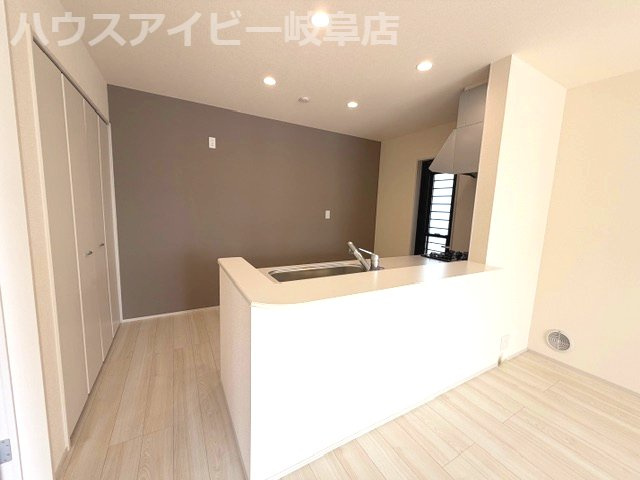 【居間・リビング】の画像
