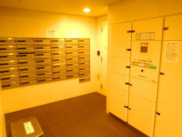 ステージファースト西大井一番館のロビー