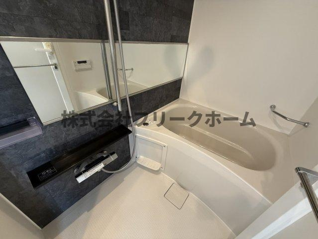 武蔵野市吉祥寺東町１丁目の賃貸マンションの浴室