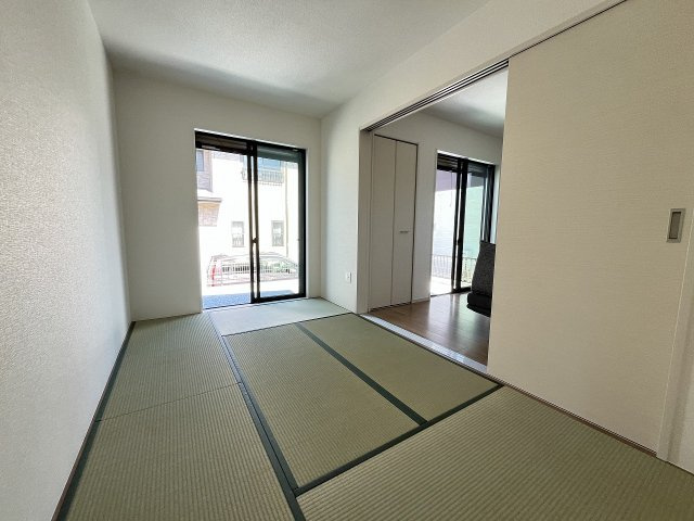 【和室】 | 福岡市東区奈多3丁目1期　2号棟（全4棟）【仲介手数料無料・0円】 | 施工例。施工例は完成時と異なる場合があります。