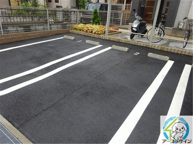 ハーモニーＹの駐車場