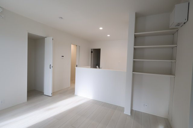 《仲介手数料無料》岩槻区城南１丁目5-41-1新築一戸建てリナージュの居間・リビング
