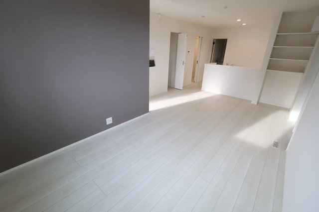 《仲介手数料無料》岩槻区城南１丁目5-41-1新築一戸建てリナージュの居間・リビング