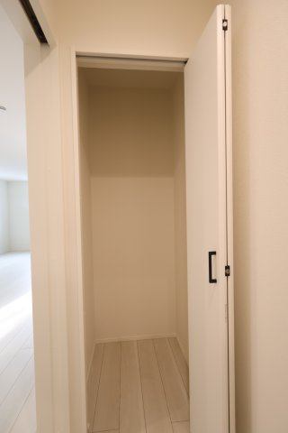 《仲介手数料無料》岩槻区城南１丁目5-41-1新築一戸建てリナージュの収納