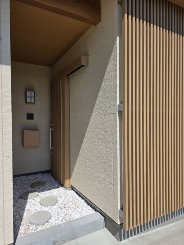 吉川区中古物件の玄関