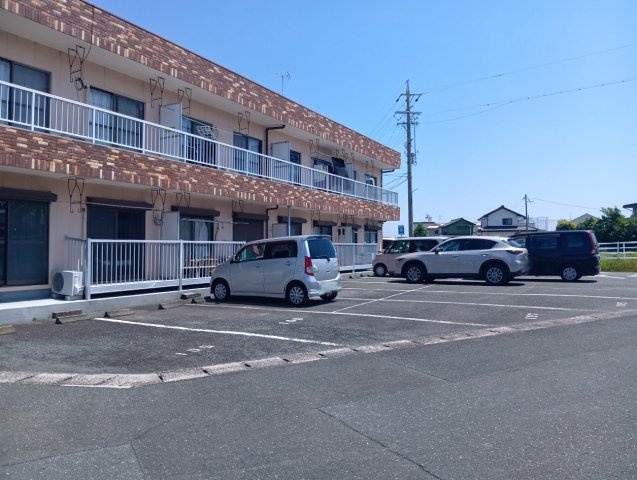 サンクローバーⅡの駐車場