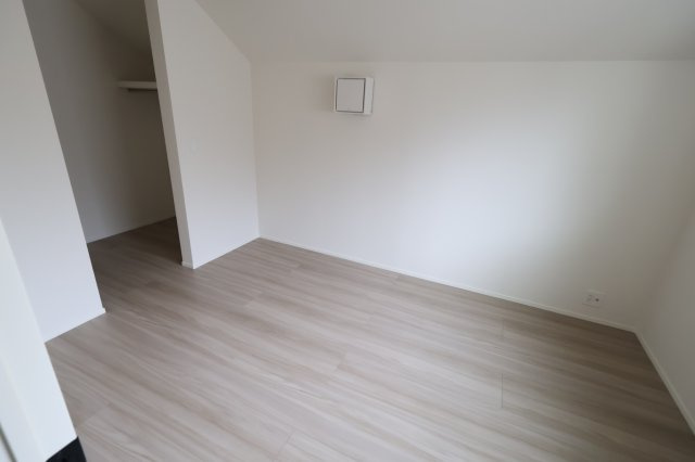 《仲介手数料無料》岩槻区城南１丁目5-41-1新築一戸建てリナージュの洋室
