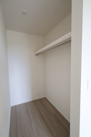 《仲介手数料無料》岩槻区城南１丁目5-41-1新築一戸建てリナージュの収納