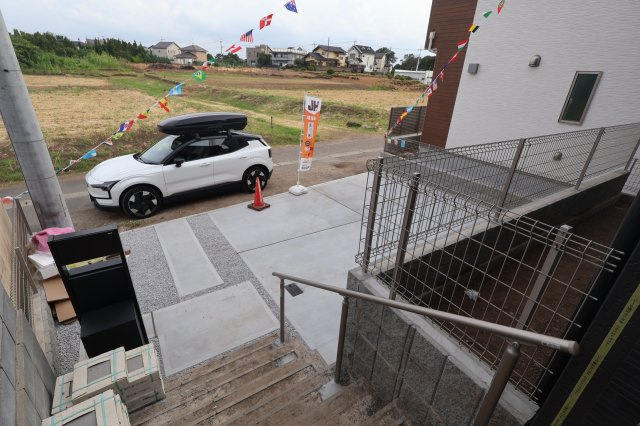 《仲介手数料無料》岩槻区城南１丁目5-41-1新築一戸建てリナージュの駐車場