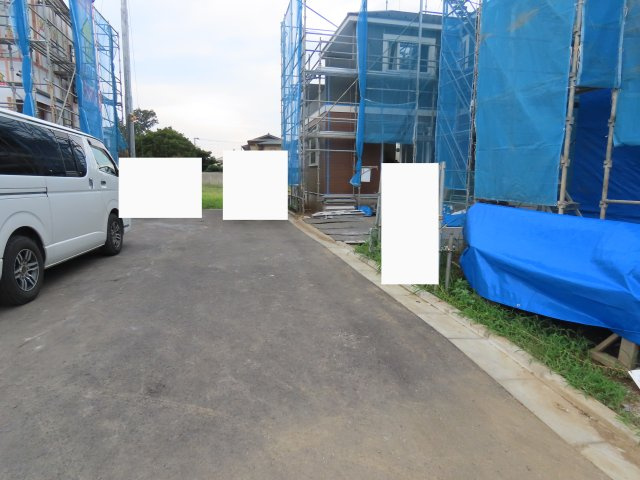 坂戸市鎌倉町新築戸建の前面道路含む現地写真