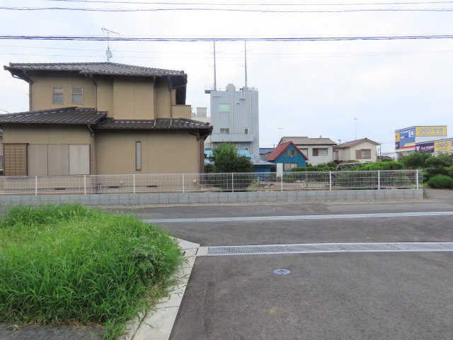 坂戸市鎌倉町新築戸建の前面道路含む現地写真