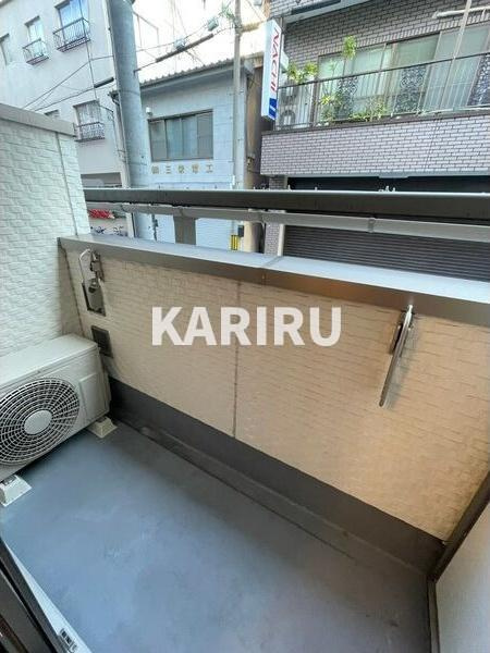アクロス今里アパートメントのバルコニー