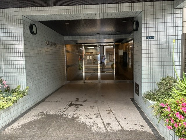 東京ミシン会館のエントランス