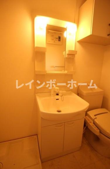 ダイワティアラ村上駅前マンションⅡの独立洗面台|※別部屋参考写真です。