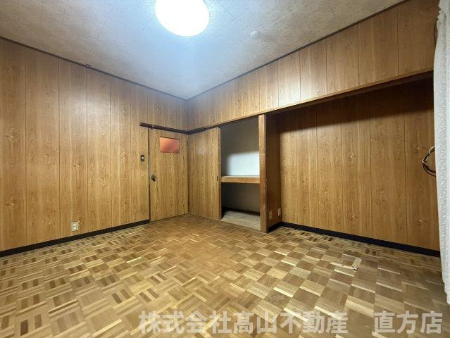 直方市大字上頓野の一戸建ての洋室