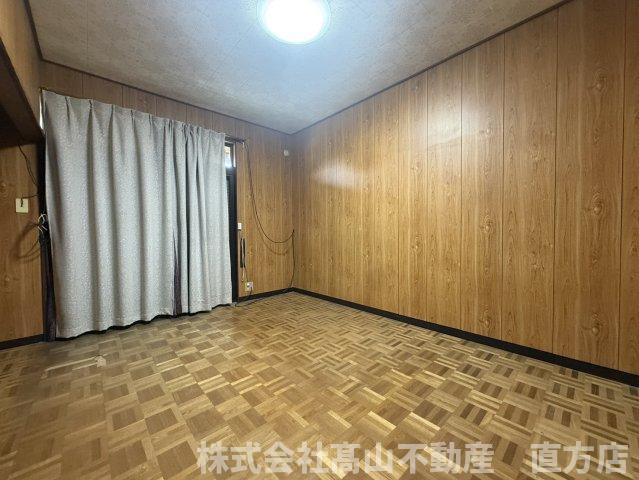 上頓野戸建て・事務所の洋室