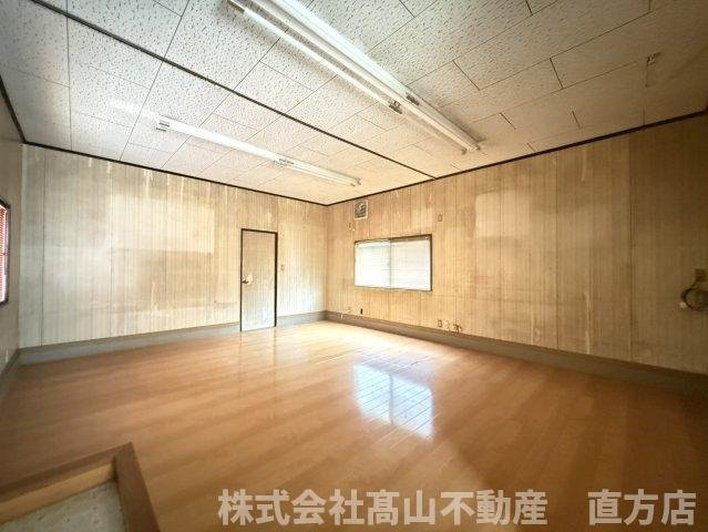 直方市大字上頓野の一戸建ての設備|事務所