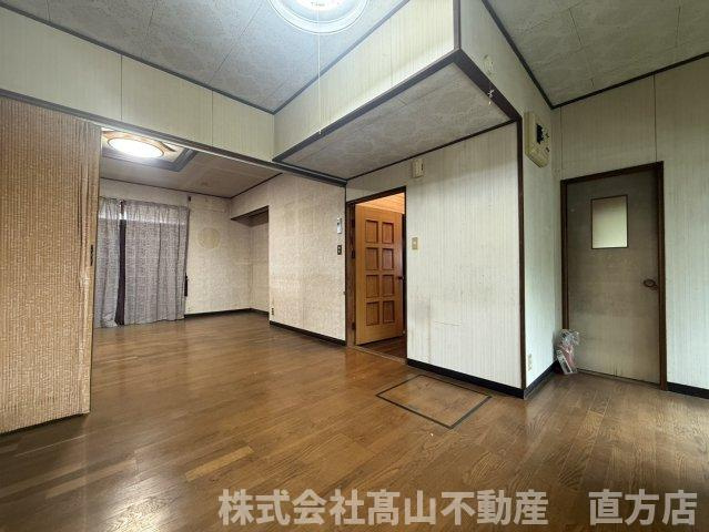 直方市大字上頓野の一戸建ての居間・リビング