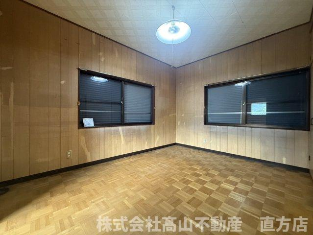 直方市大字上頓野の一戸建ての洋室