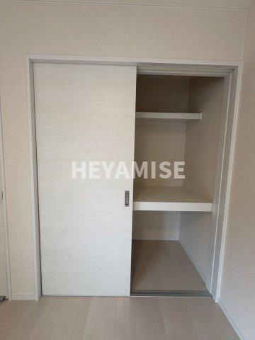 トレスカサス葉山の収納|別棟、反転タイプの室内写真となります。