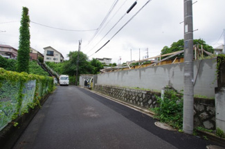 【前面道路含む現地写真】 | 【仲介手数料無料！！】多摩市桜ケ丘1丁目　新築戸建て（全5棟）A号棟　5980万円