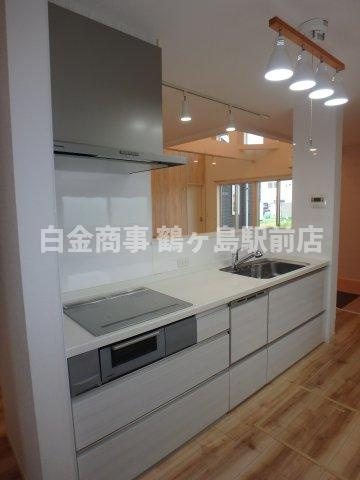 坂戸市長岡中古戸建のキッチン