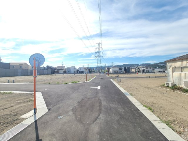 ライフフィールド中黒Ⅷの前面道路含む現地写真