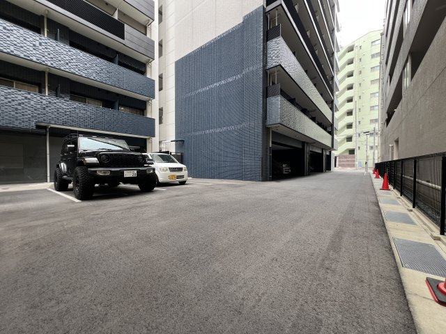 プレサンス上前津エレスタの駐車場|駐車場