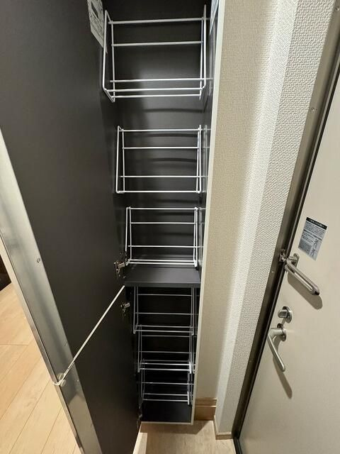 横浜市西区中央２丁目のアパートの収納