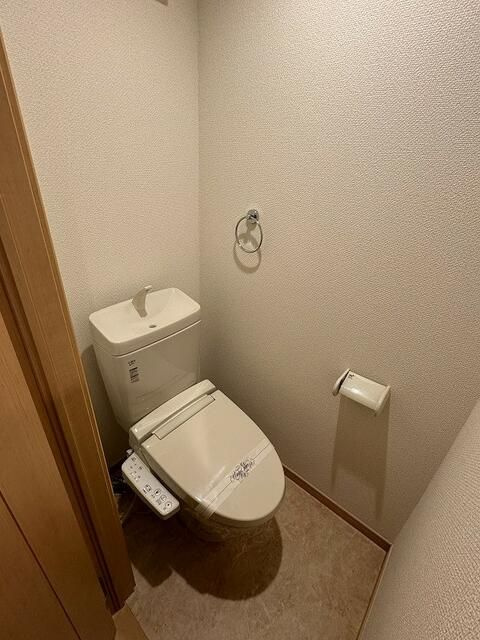 横浜市西区中央２丁目のアパートのトイレ