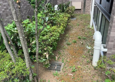 【庭】 | 藤和ライブタウン座間 | 物件によっては、入居者が個人的に使用できる専用庭がついているものもあります。また、住宅の中にある土間の部分を庭と呼ぶこともあります。庭の用途は住む人によって変わり、それによってデザインもさまざまです。