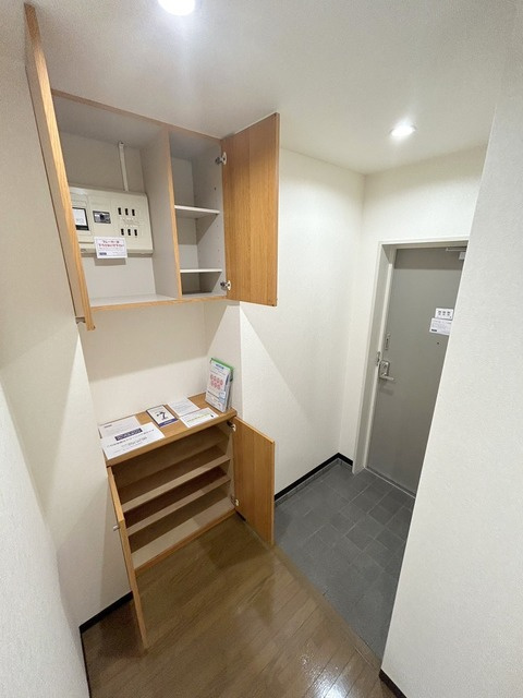 原宿パークハウスの玄関|★シューズＢＯＸ★